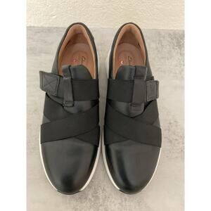 Clarks Un Rio Strap Black Leather Hook & Loop Slip on Traniers Women's 8.5